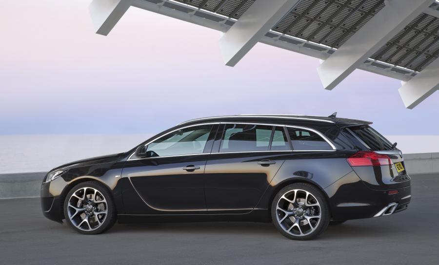  Vauxhall Insignia VXR Sports Tourer 2009 года  (фото 6 из 9)
